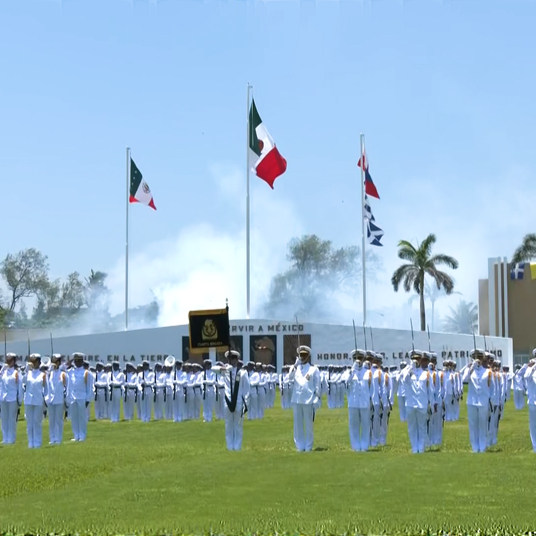 La presidenta Claudia Sheinbaum encabezó la ceremonia de graduación. Foto: N+